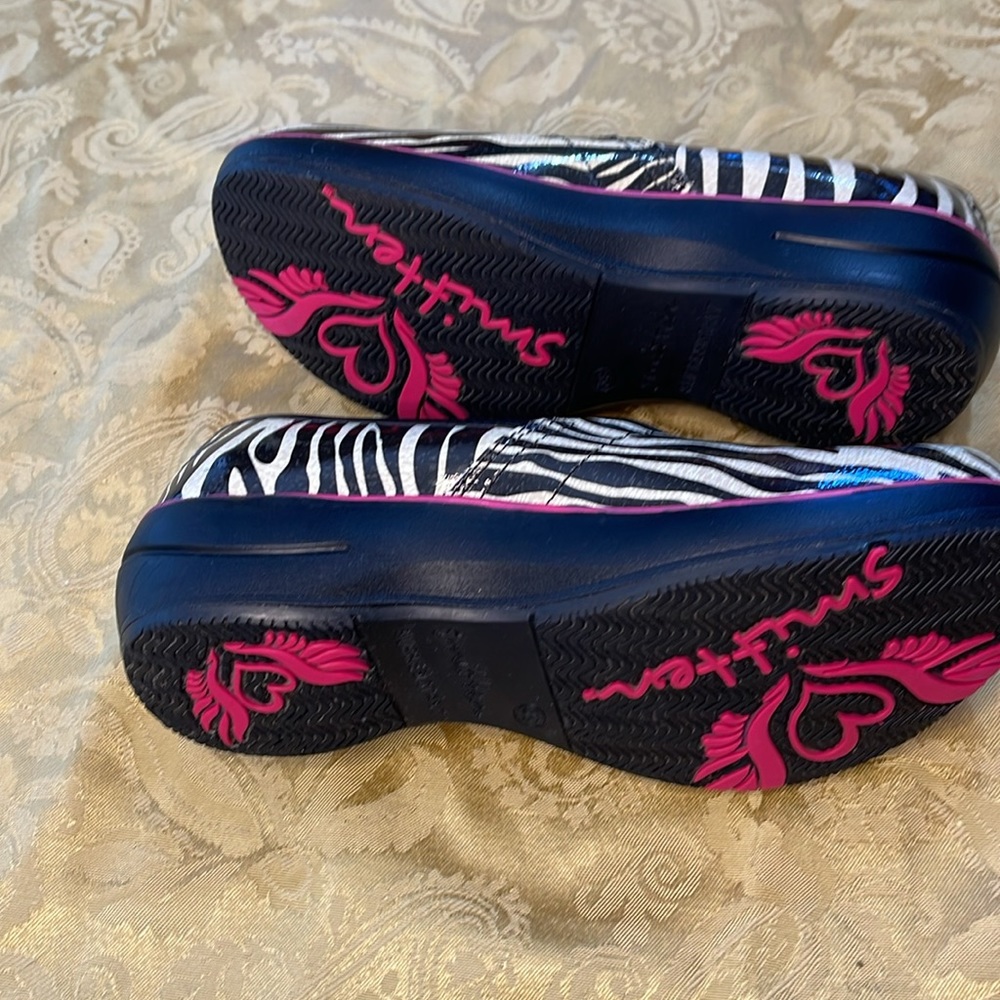 Smitten - Zebra Print Nursing Clog - Size 7.5 - image 3